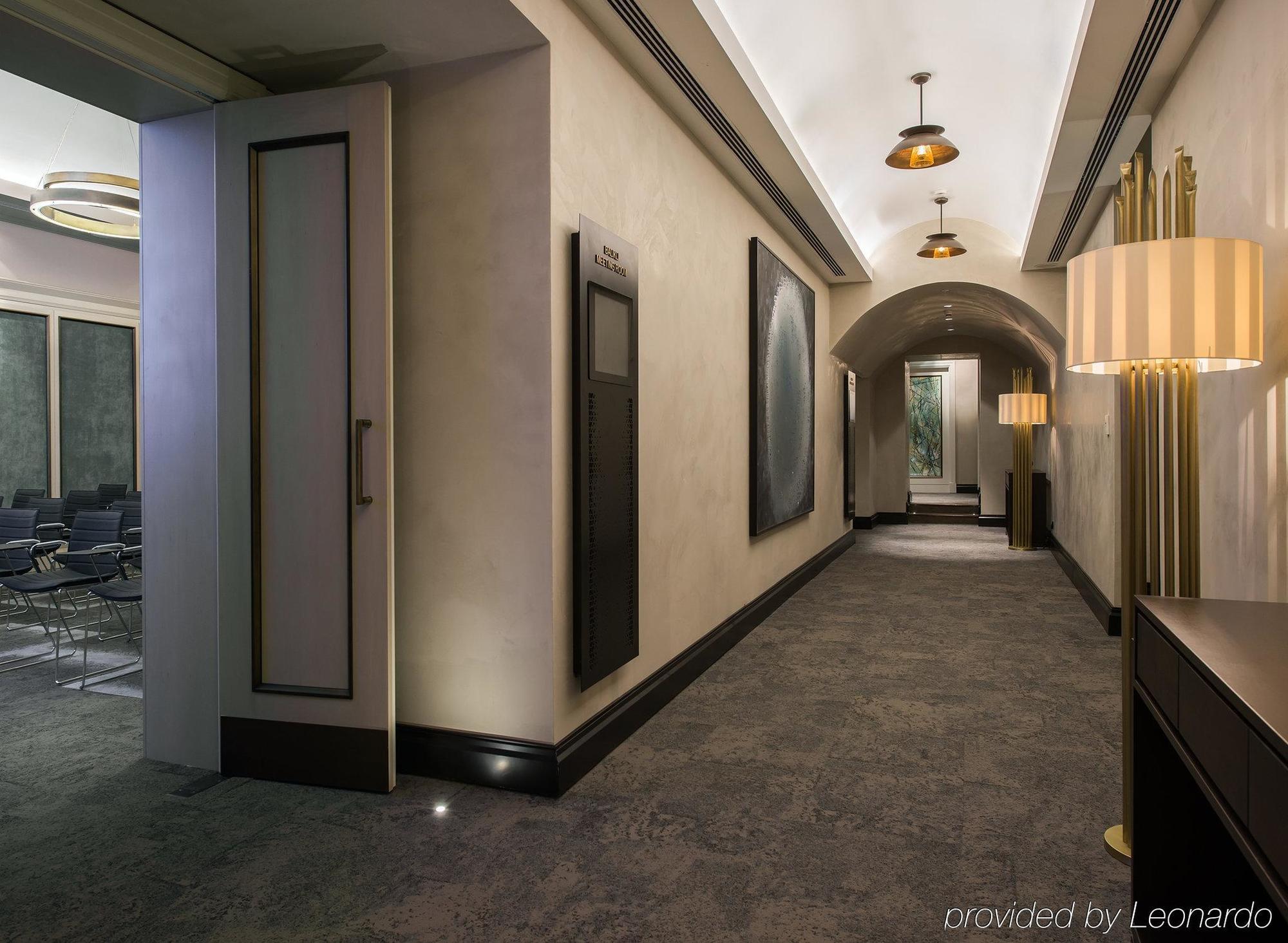فندق 10 كاراكوي اسطنبول المظهر الخارجي الصورة A corridor