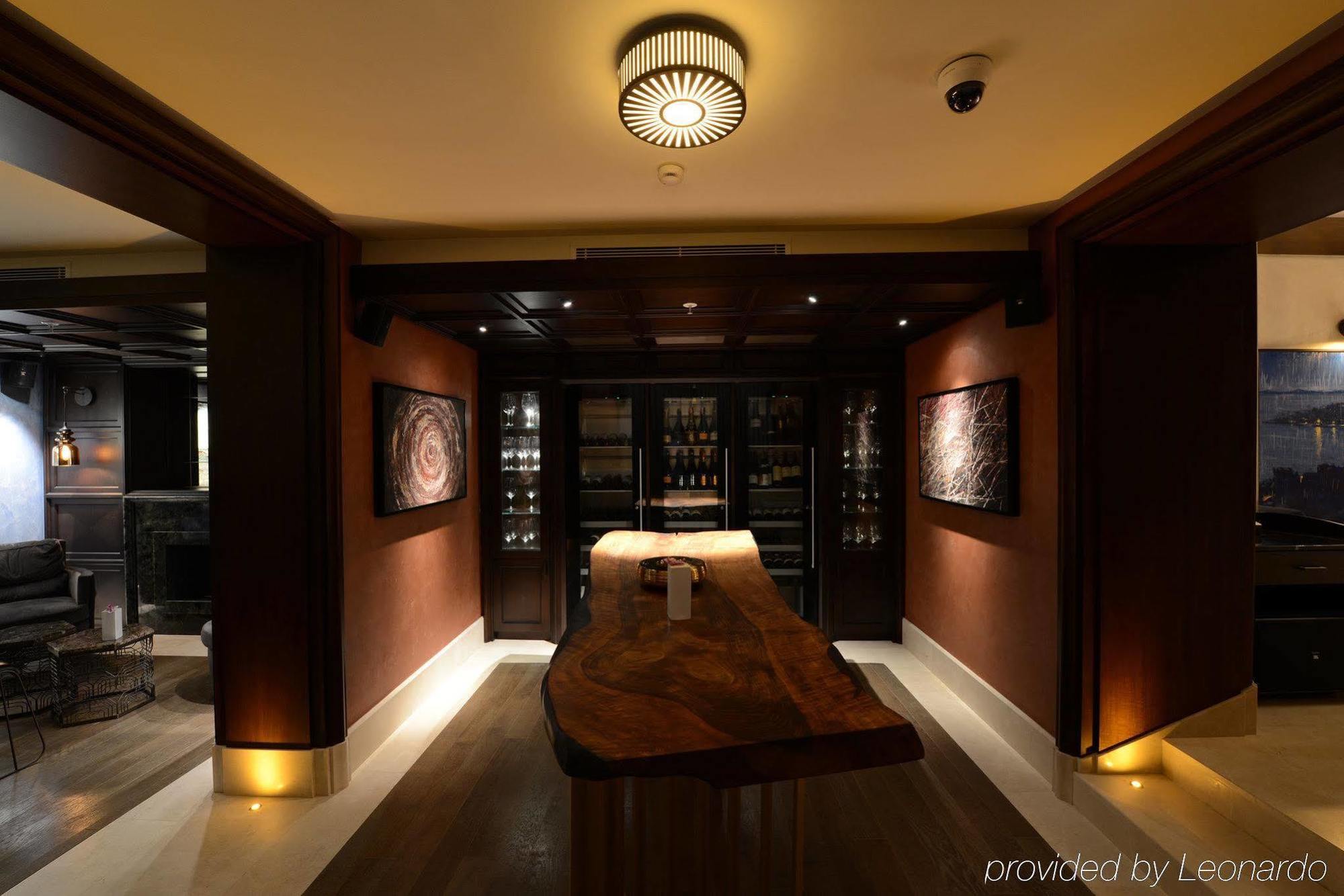 فندق 10 كاراكوي اسطنبول المظهر الخارجي الصورة The Wine Bar